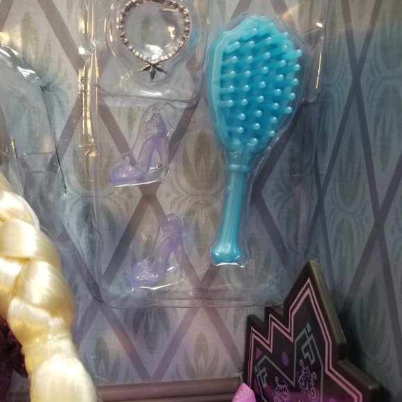 Authentic Disney Store Frozen 2 Elsa Bedroom Playset and Anna Adventure Playset - Picture 7 of 13